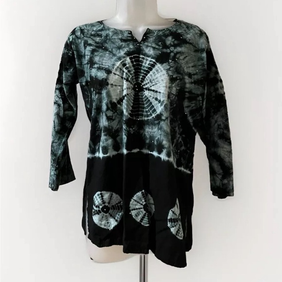 La La 3/4 Sleeve Tie Dye Embellish Blouse Size Medium - Picture 1 of 5